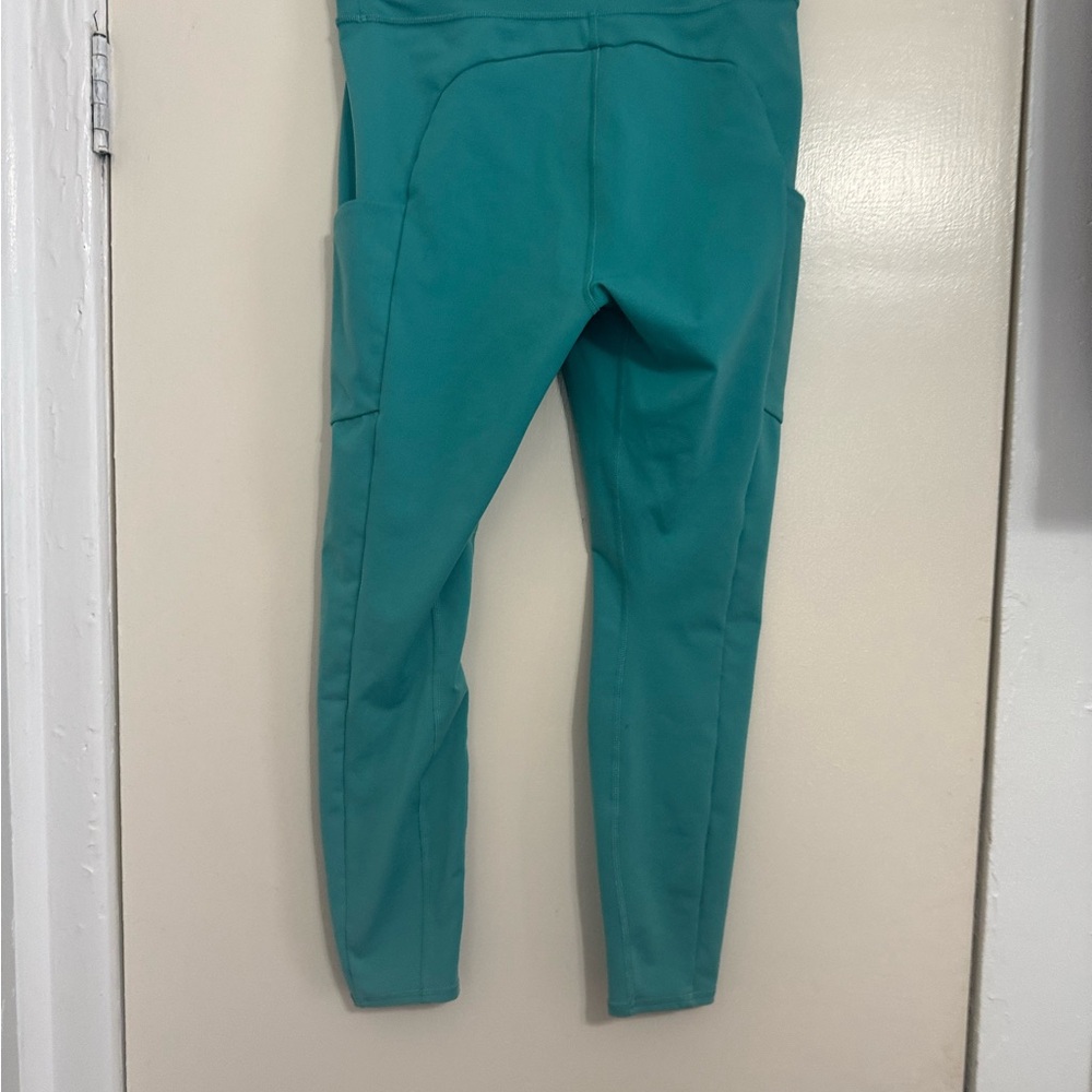 ALO Yoga Teal Apparel - Picture 9 of 9